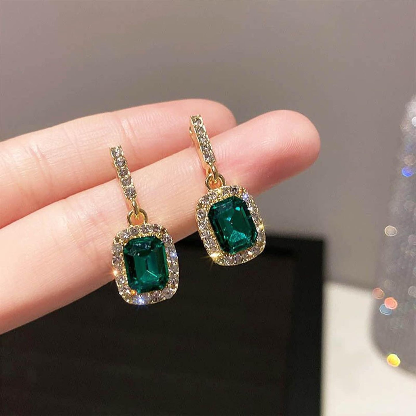 Vintage Emerald Crystal Drop Earrings Green Cz Dangle Earrings Emerald Gem Square Earrings Gold Rhinestone Stud Earrings Jewelry for Women