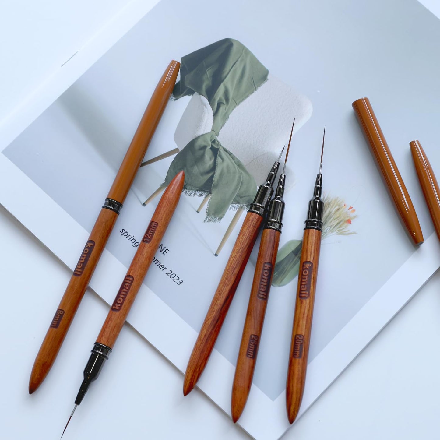 Nail Art Brushes, 5Pcs Wooden Handle Liner Brush Set, UV Gel Polish Painting Art Design Pen for Long Lines, Thin Details, Fine Drawing Sizes 4/8/12/20/25mm(Natural)