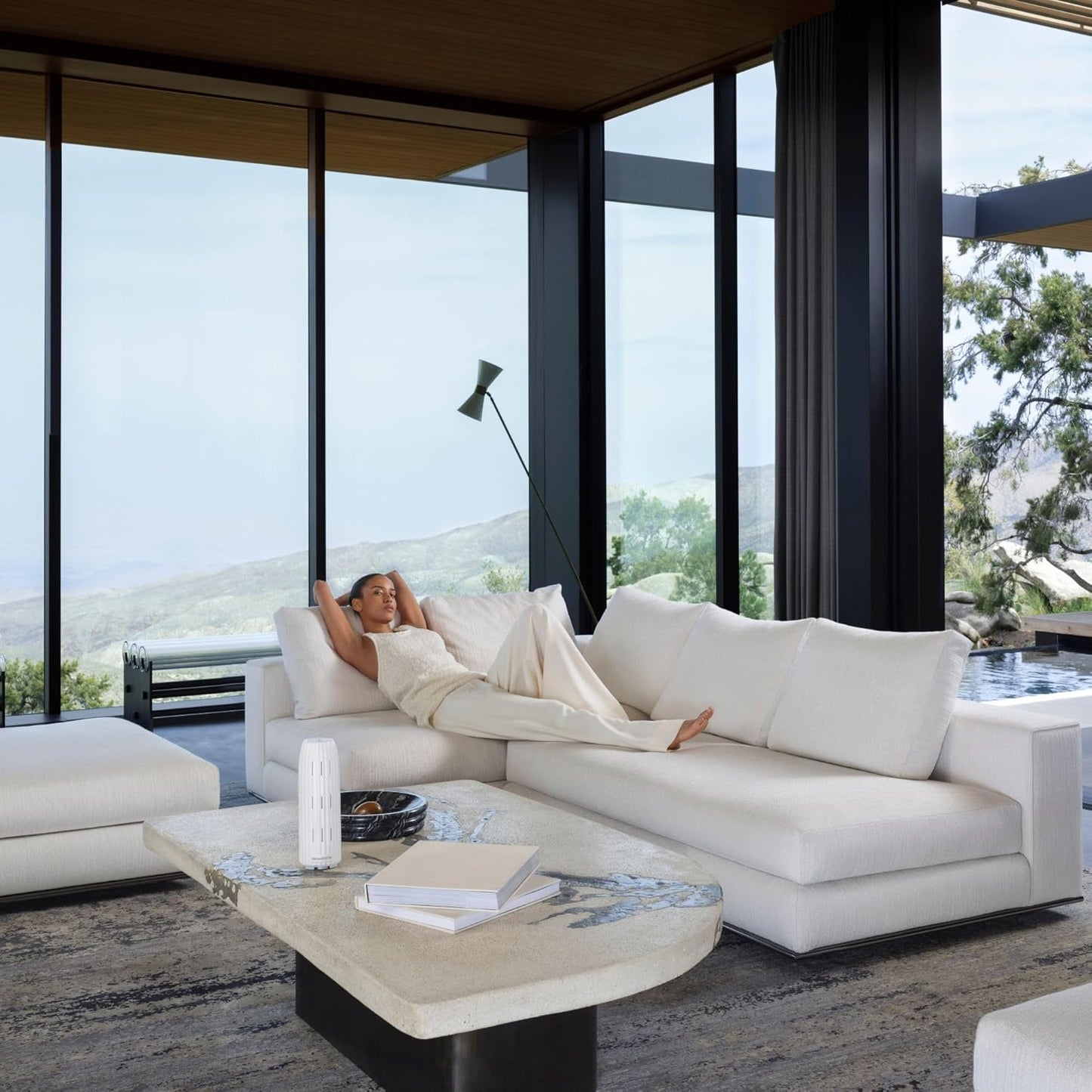 AromaTech Leather & Tobacco Aroma Oil for Scent Diffuser - 500 Milliliter