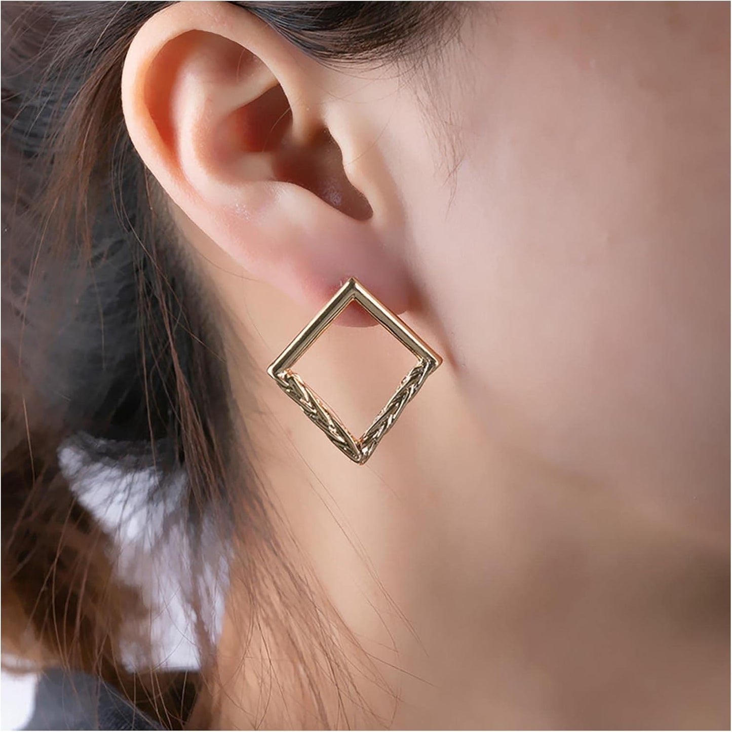 Vintage Hammered Square Drop Earrings Gold Hollow Square Earrings Metal Square Stud Earrings Minimalist Geometric Square Earrings Jewelry for Women