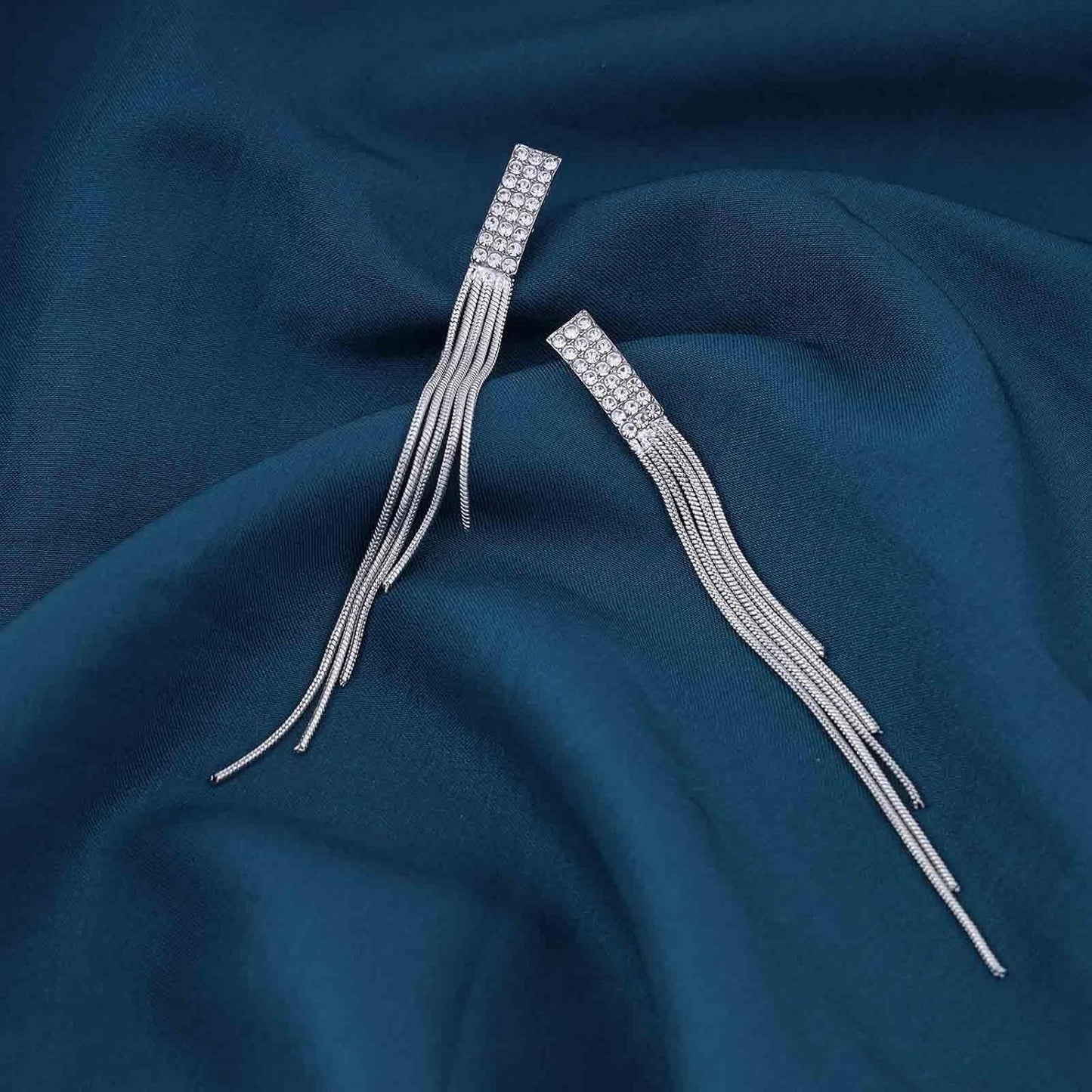 Vintage Rhinestone Dangle Earrings Gold Sleek Chain Drop Earrings Crystal Long Chain Tassel Earrings Sleek Metal Chain Earrings Jewelry for Women