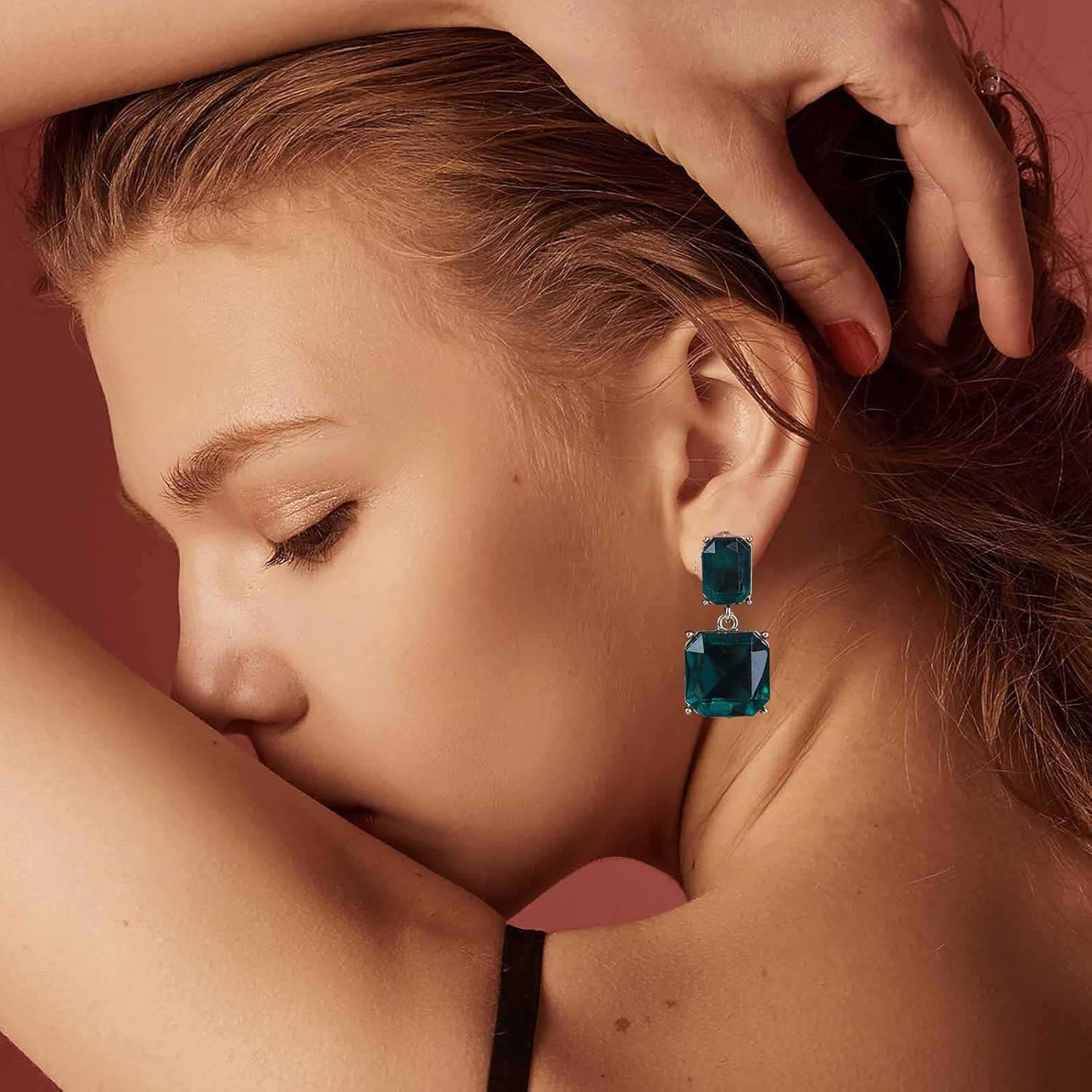 Vintage Emerald Square Earrings Green Emerald Drop Earrings Geometric Emerald Earrings Luxury Wedding Green Crystal Stud Earrings Jewelry for Women