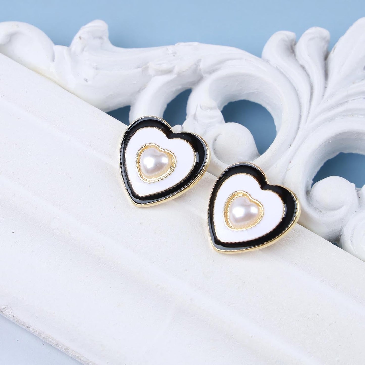 Vintage Pearl Heart Stud Earrings Enamel Heart Earrings Heart Love Earrings White Minimal Earrings Jewelry for Women